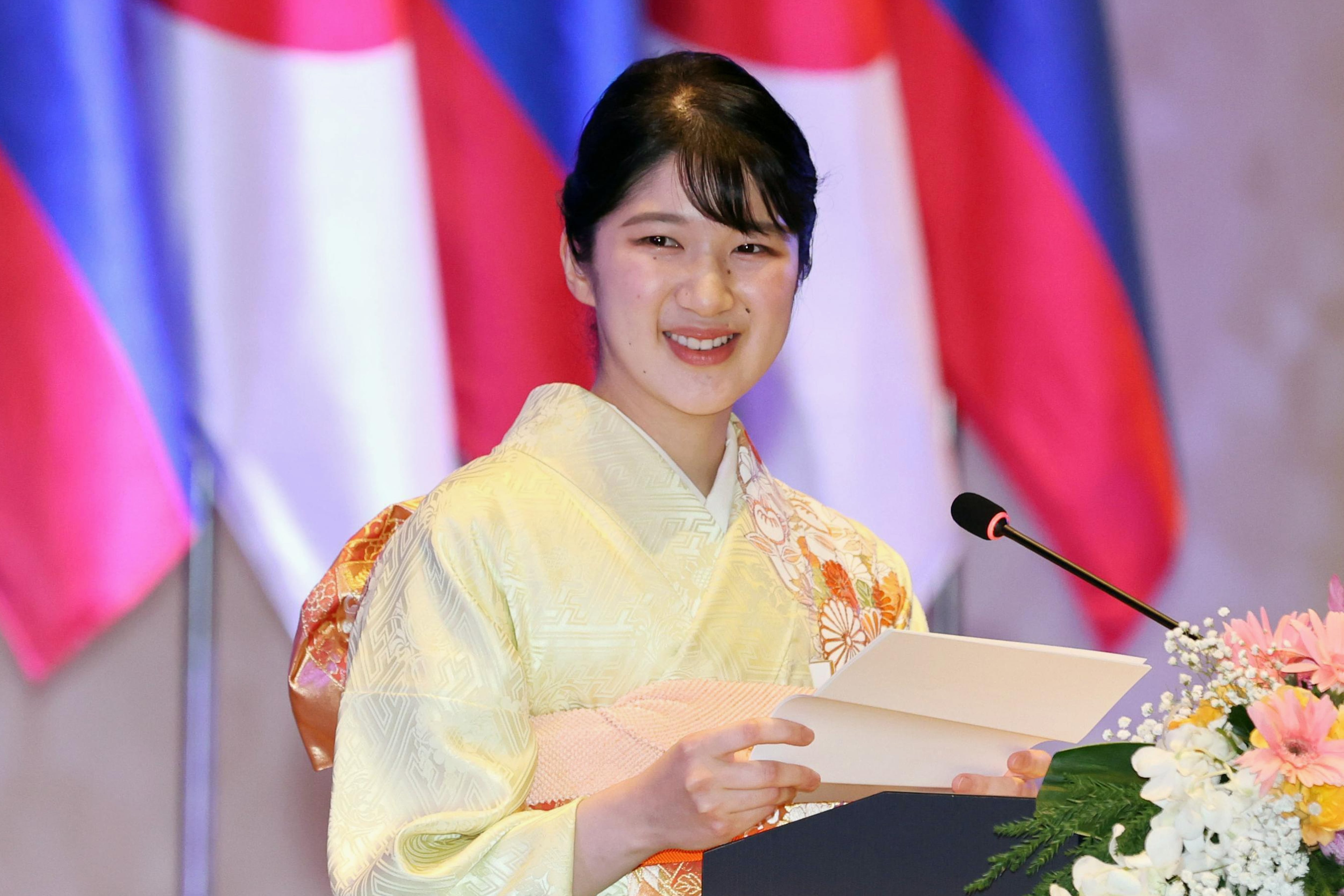 La princesa japonesa Aiko tenía esperanzas de convertirse en la heredera al trono hasta que nació su primo Hisahito (Japan Pool/Kyodo News vía AP)