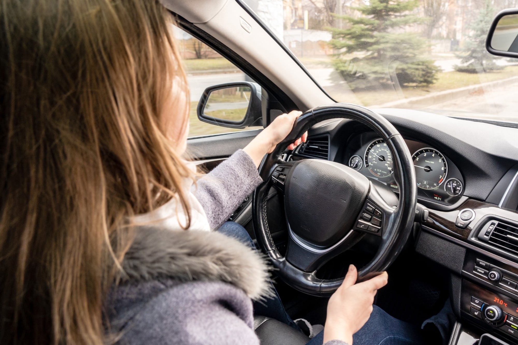 El mantenimiento y el uso correcto del vehículo bajo temperaturas extremas no entienden de estaciones, por lo que la prevención es siempre la mejor aliada al volante
