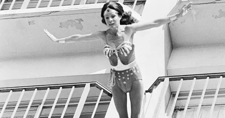 Kitty O'Neil, Doble De Riesgo Sorda, Desafió La Muerte Y Batió Récords