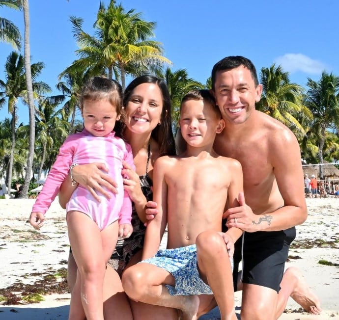 La familia unida: Marchesín, Sol y sus dos hijos: Valentino y Bianca