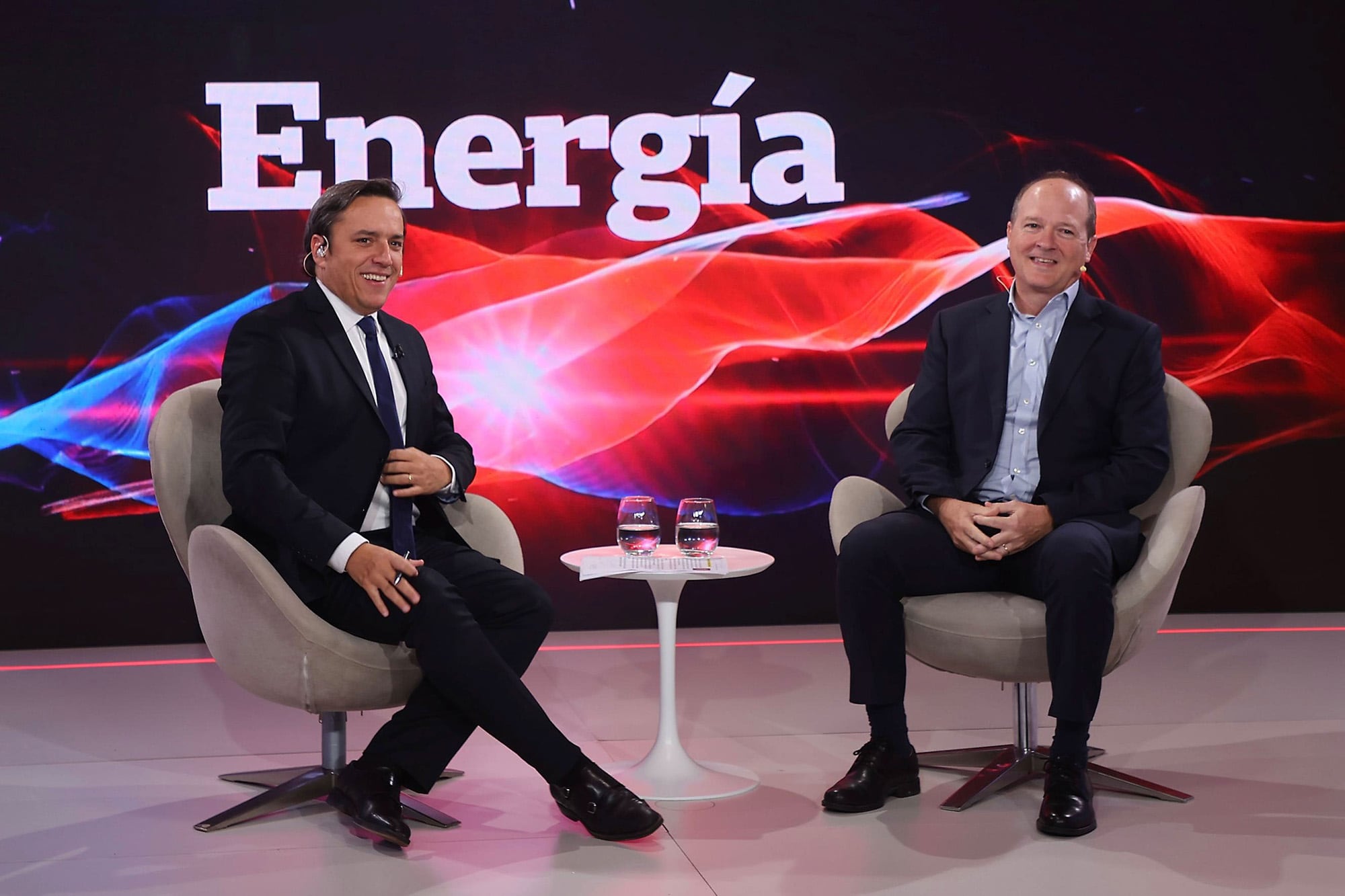José Del Rio, secretario general de Redacción de LA NACION, y Daniel González, secretario de Coordinación de Energía y Minería