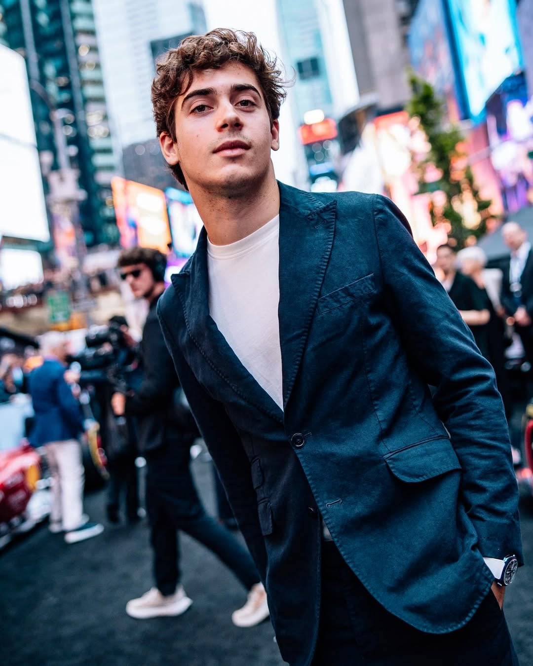 Franco Colapinto dijo presente en la premiere de F1 la película en Times Square (Foto: Instagram @f1)
