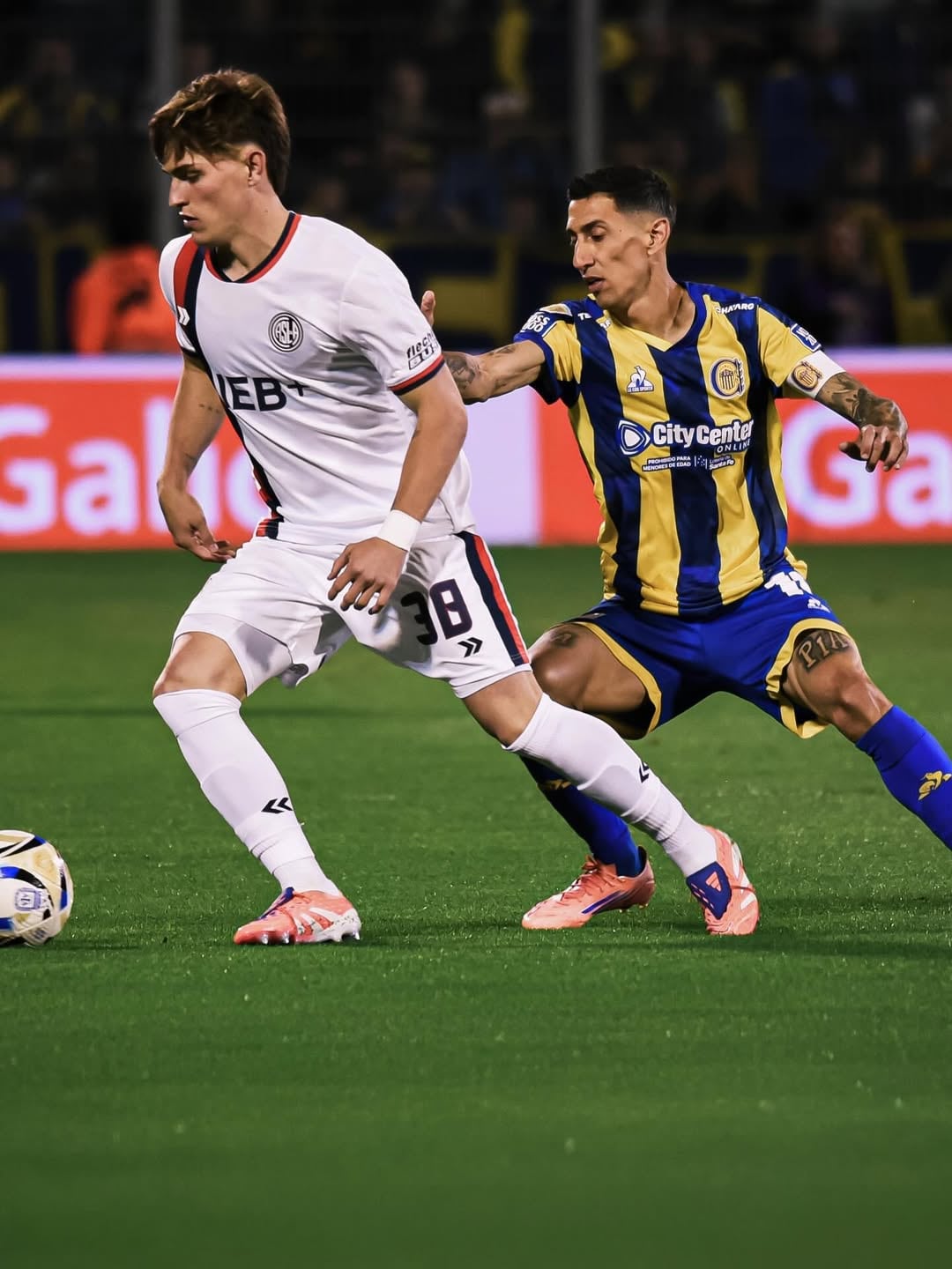 Ignacio Perruzzi (20) volante metedor y con ida y vuelta, asume con naturalidad uno de los roles de capitanes de San Lorenzo