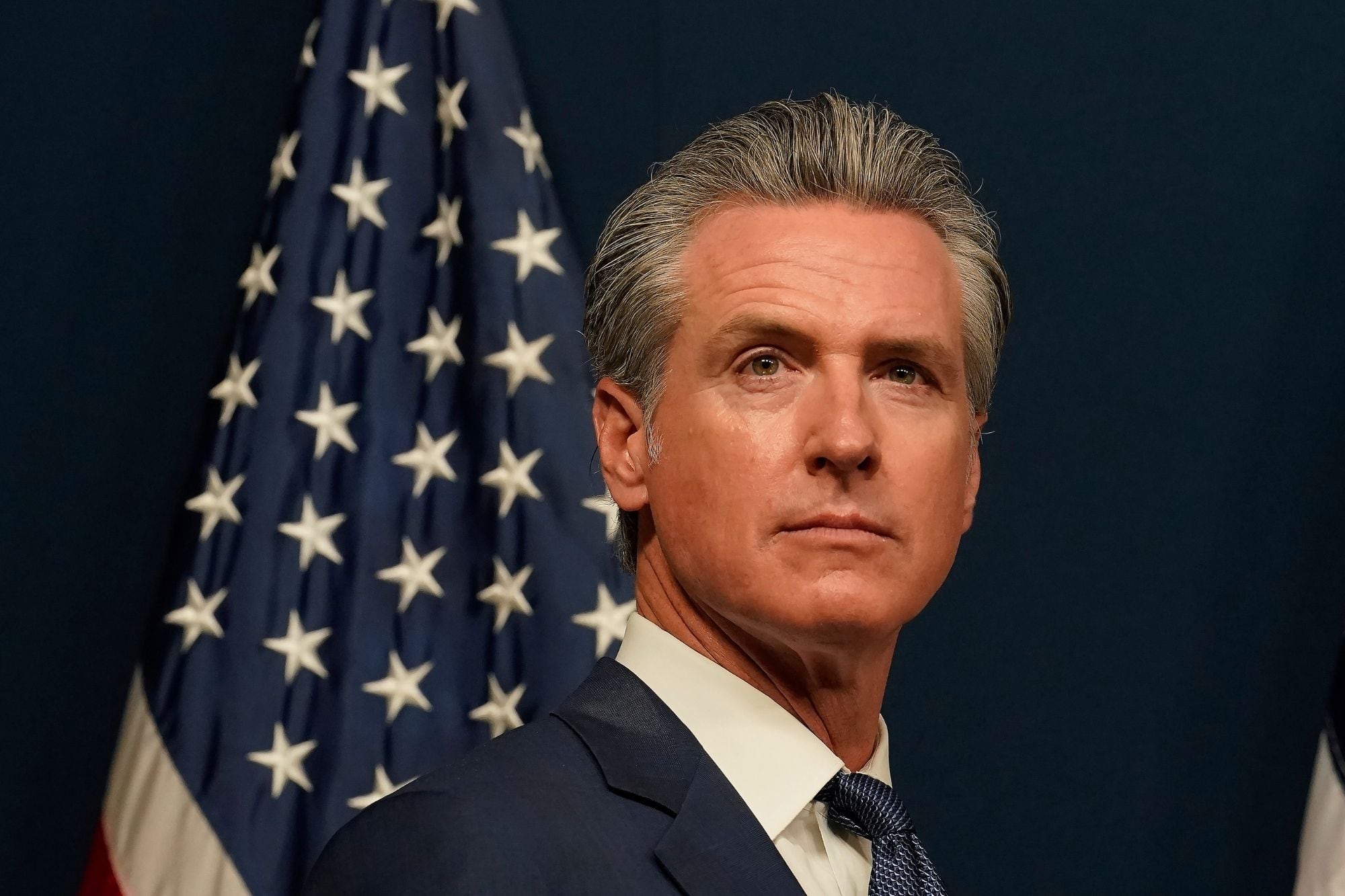 La oficina del gobernador de California, Gavin Newsom, indicó que el dinero fue diseñado como un