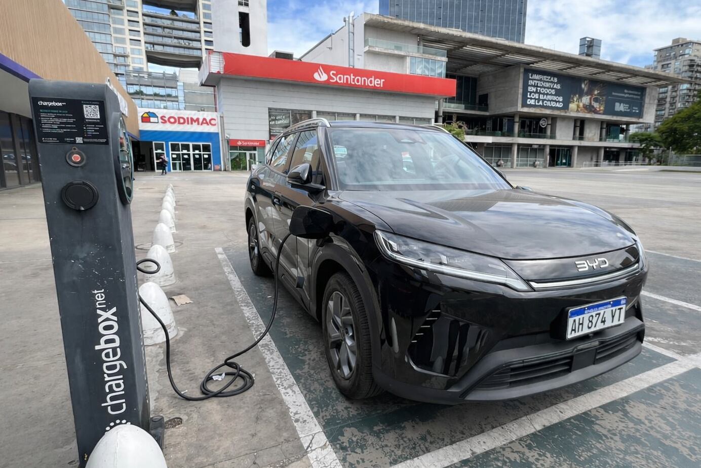 Los dos autos chinos más vendidos en la Argentina: “Solo estos modelos explican cerca de ocho de cada diez eléctricos patentados en abril”