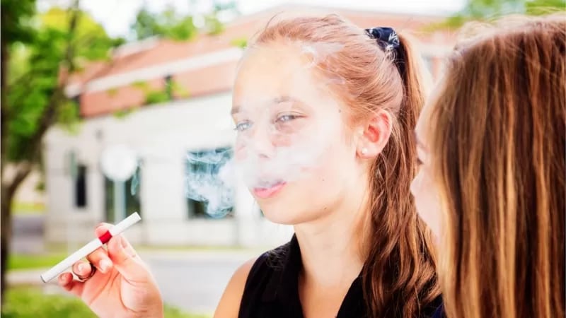 El 35,5% de los menores de 13, 15 y 17 años argentinos dijeron consumir cigarrillos electrónicos