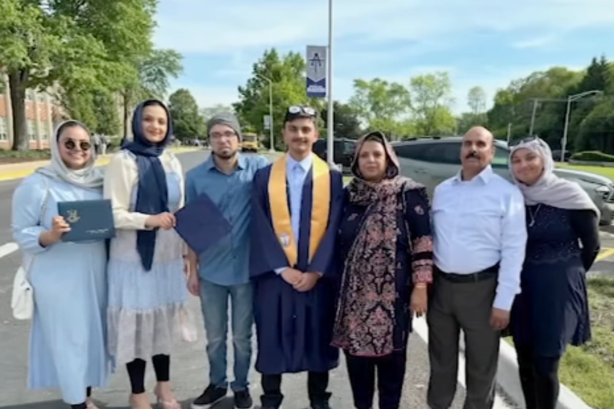 El DHS afirmó que existe una orden final y que el ingreso ocurrió en 1989