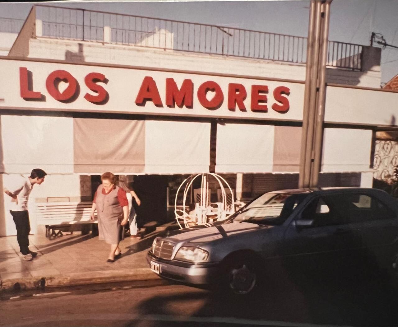 Un local de Los Amores en la década de 1980