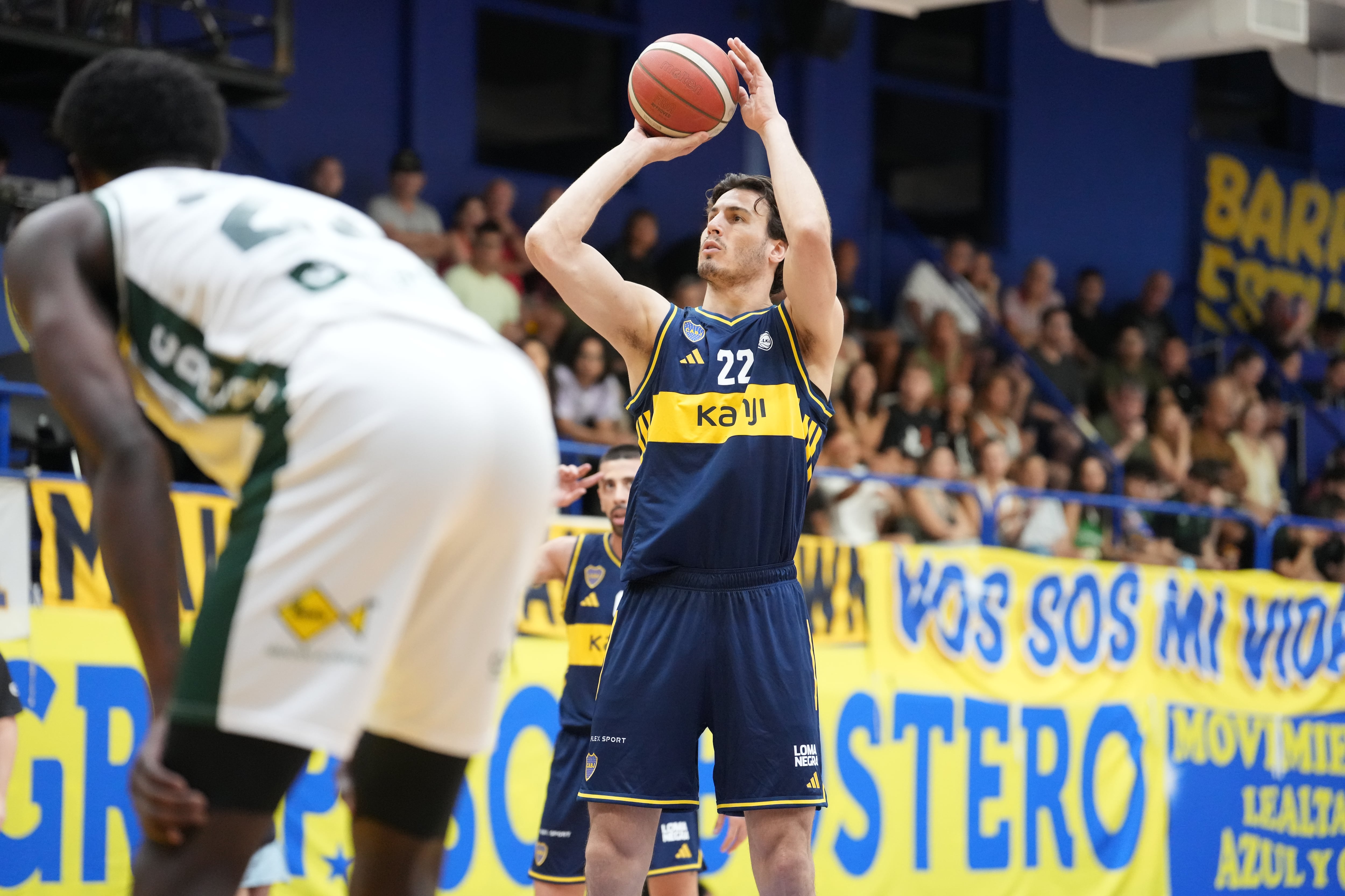Francisoc Cáffaro con la camiseta de Boca, su equipo actual