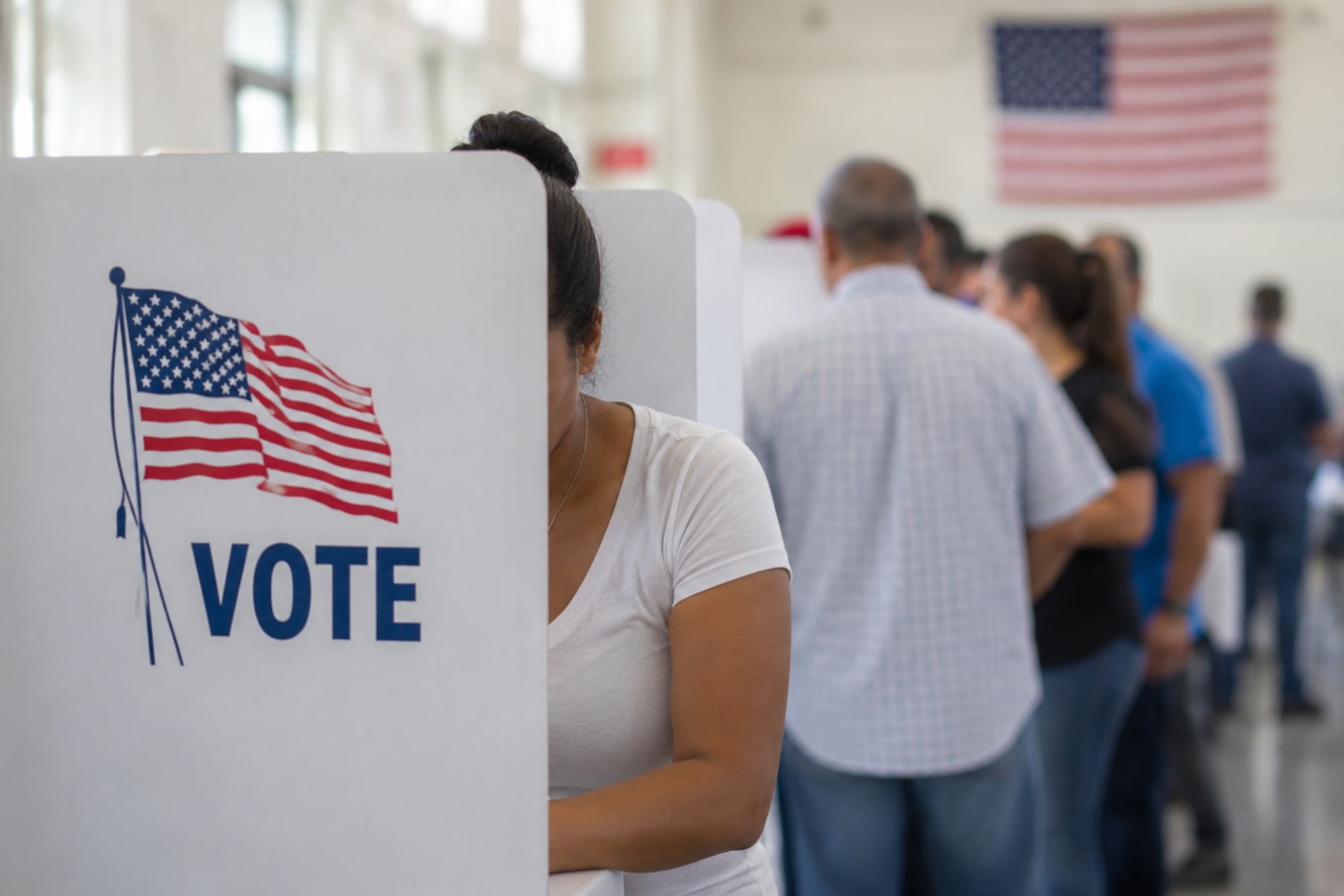 Oficial en Miami-Dade: cuántos latinos están registrados para votar en las primarias de Florida 2026