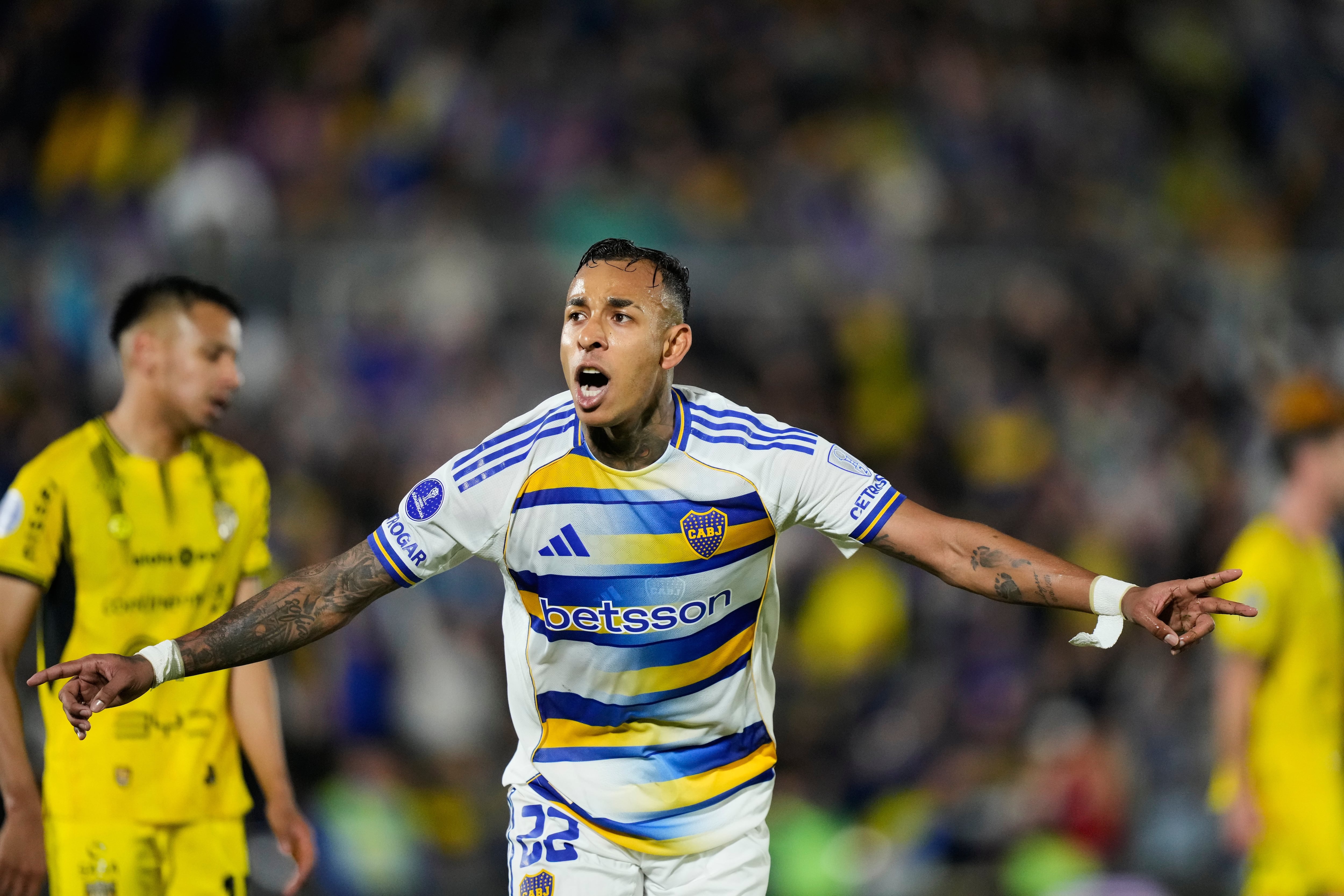 Sebastián Villa venía de dar dos asistencias en la ida y marcó su primer gol desde su regreso a Boca