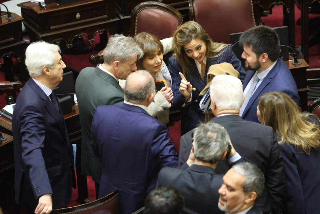 Se levantó por falta de quorum la sesión en el Senado para tratar el tema Manuel Adorni