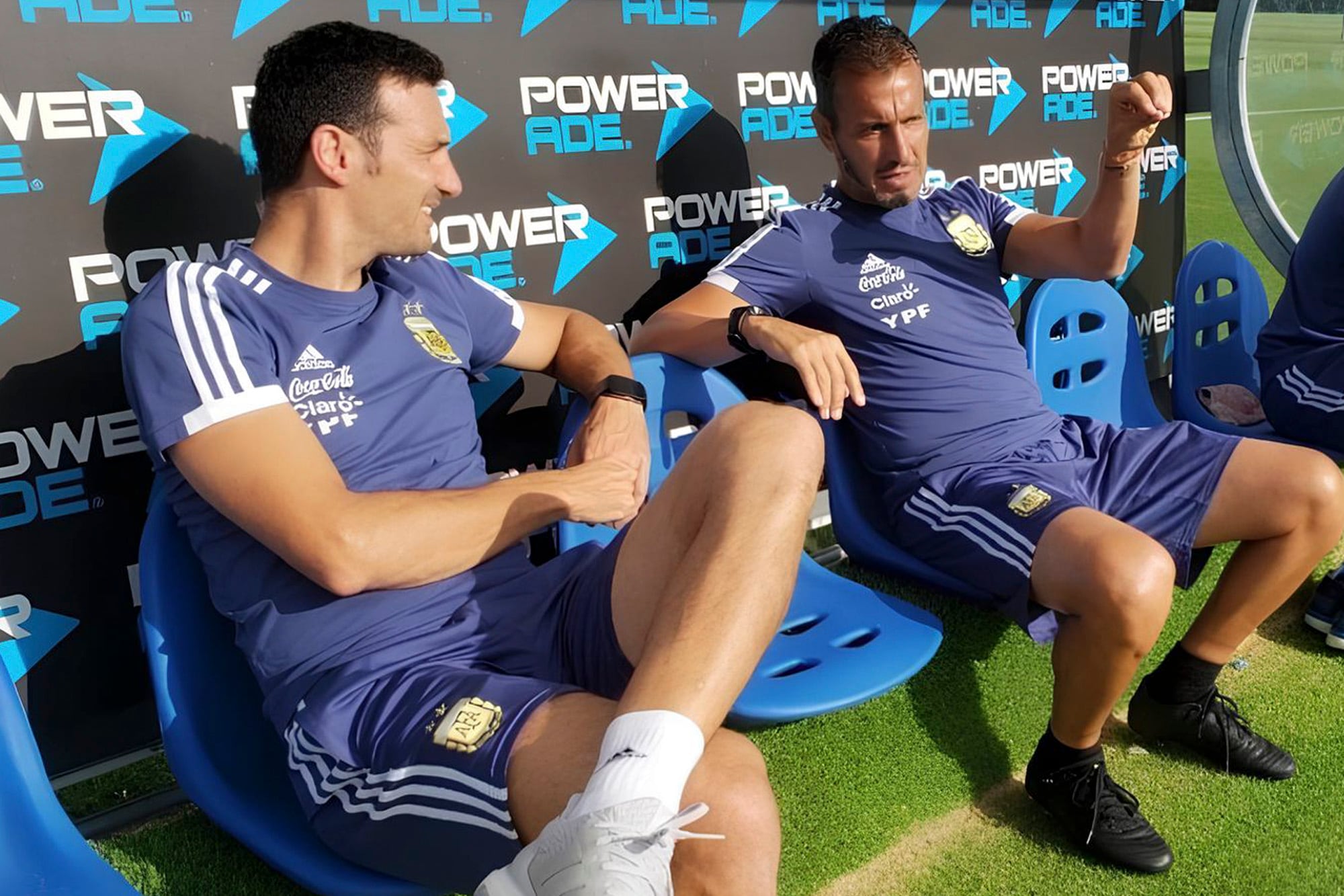 Lionel Scaloni y Fernando Batista en el predio de AFA