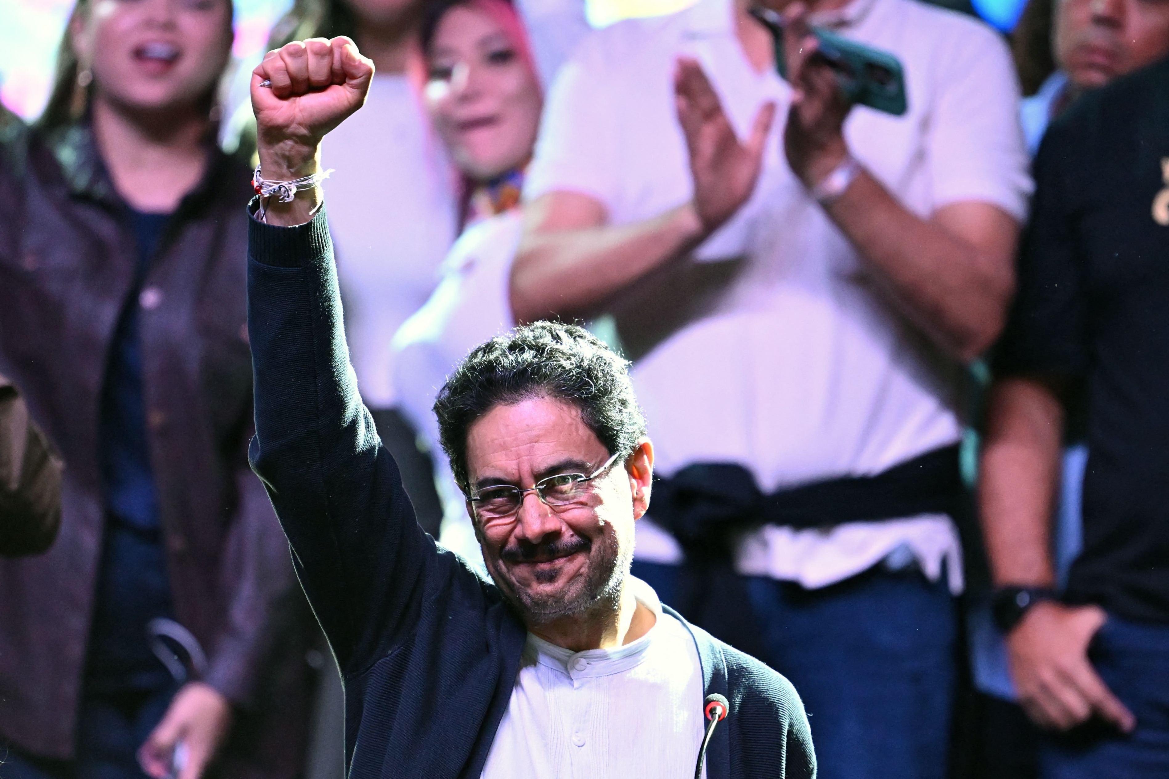 El candidato presidencial colombiano del gobernante Pacto Histórico, Iván Cepeda