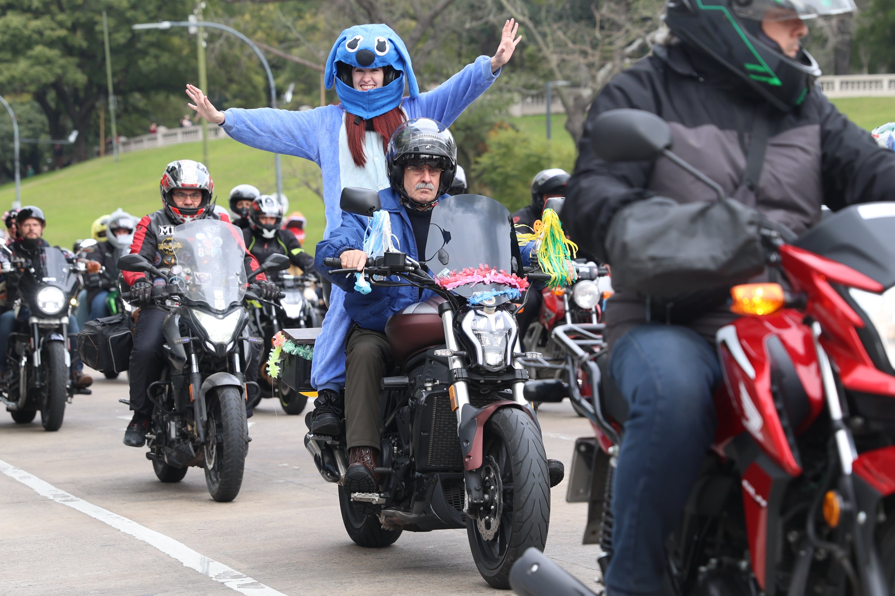 Disfrazados y en moto: se llevó adelante una nueva edición de la Caravana Solidaria por el Día del niño