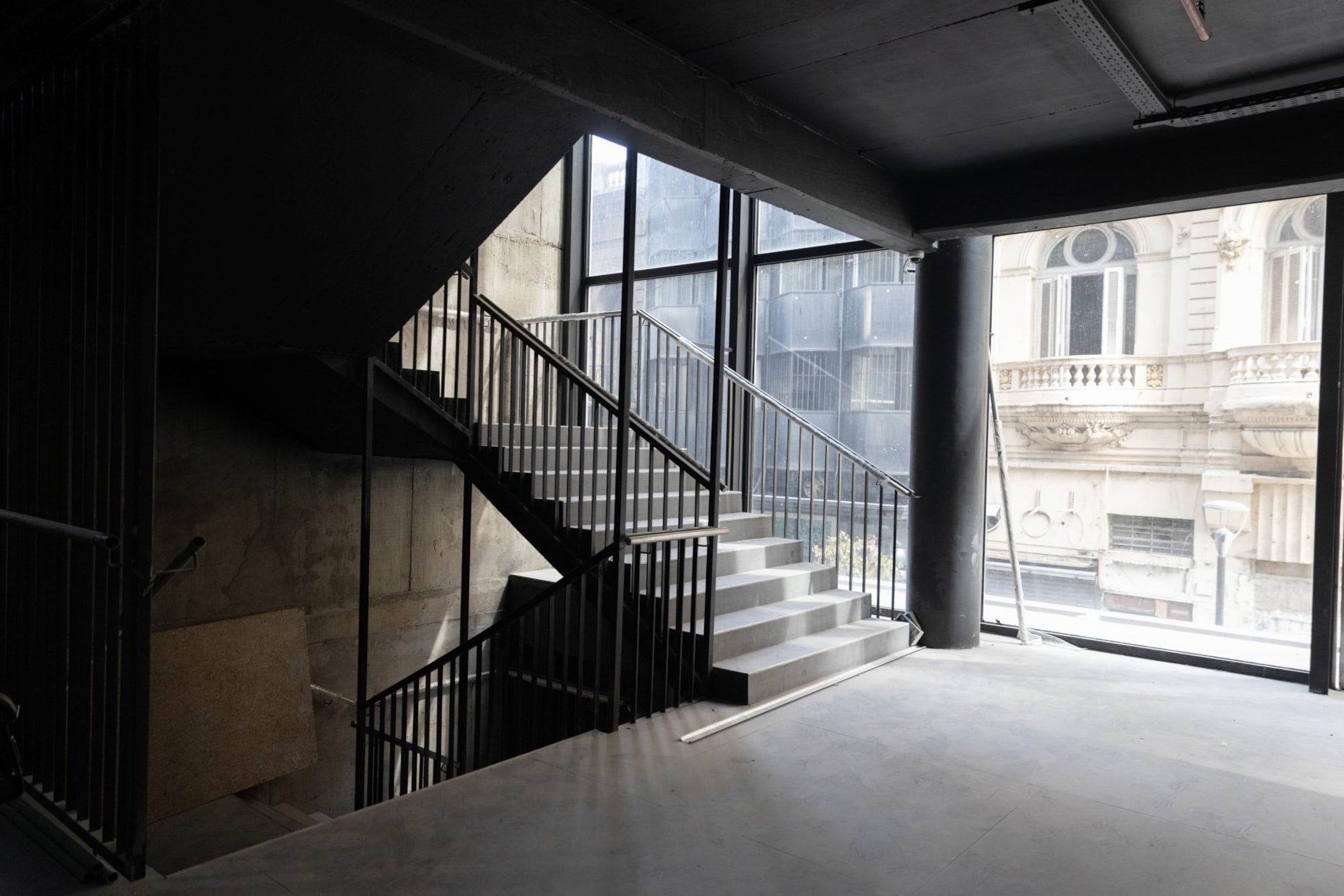 Uno de los halles del nuevo Odeón la imagen del viejo Hotel Odeón de la calle Esmeralda