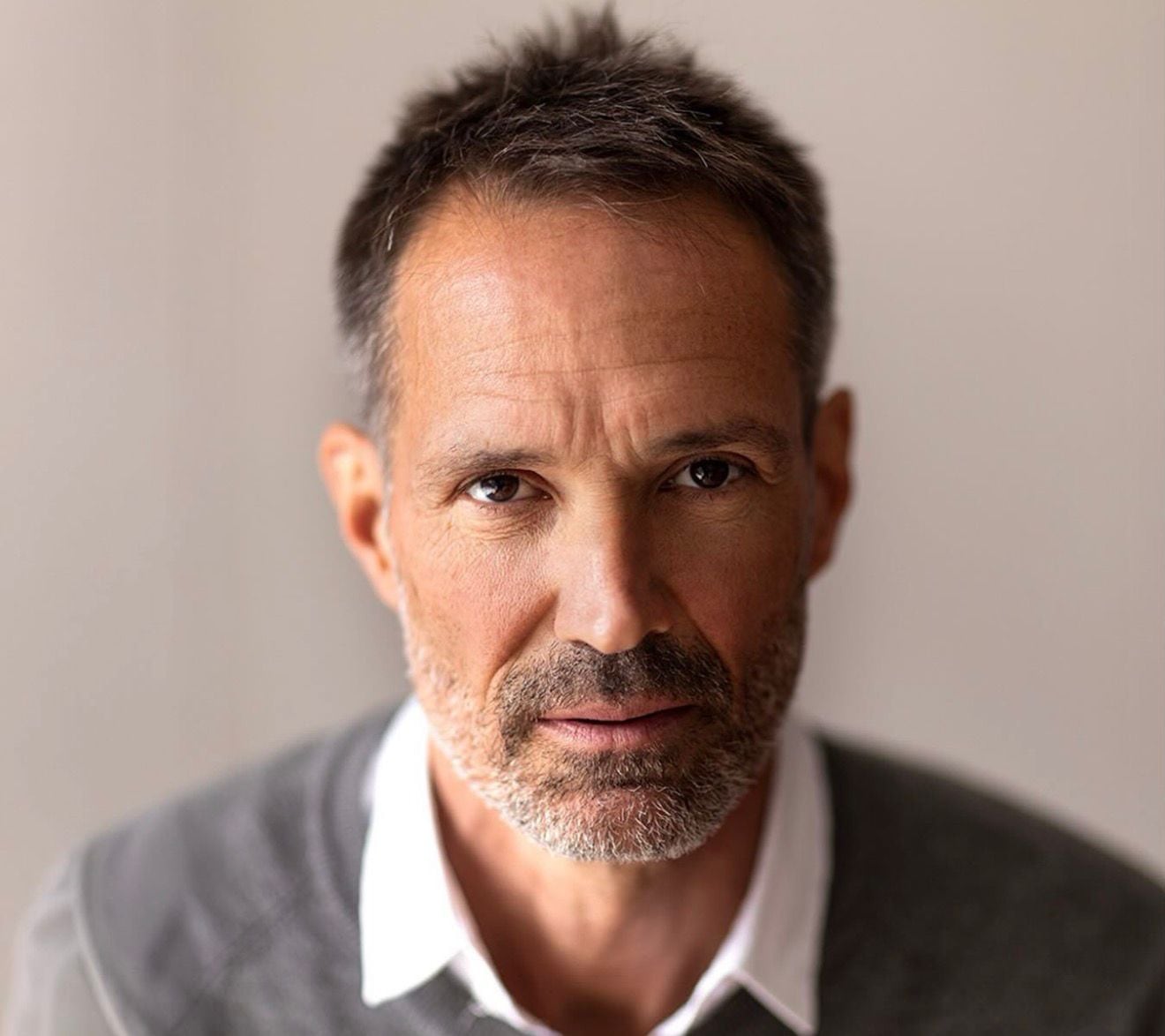 Ale Lacroix, exconductor de MTV, contó que fue abusado por un hombre cuando tenía 16 años