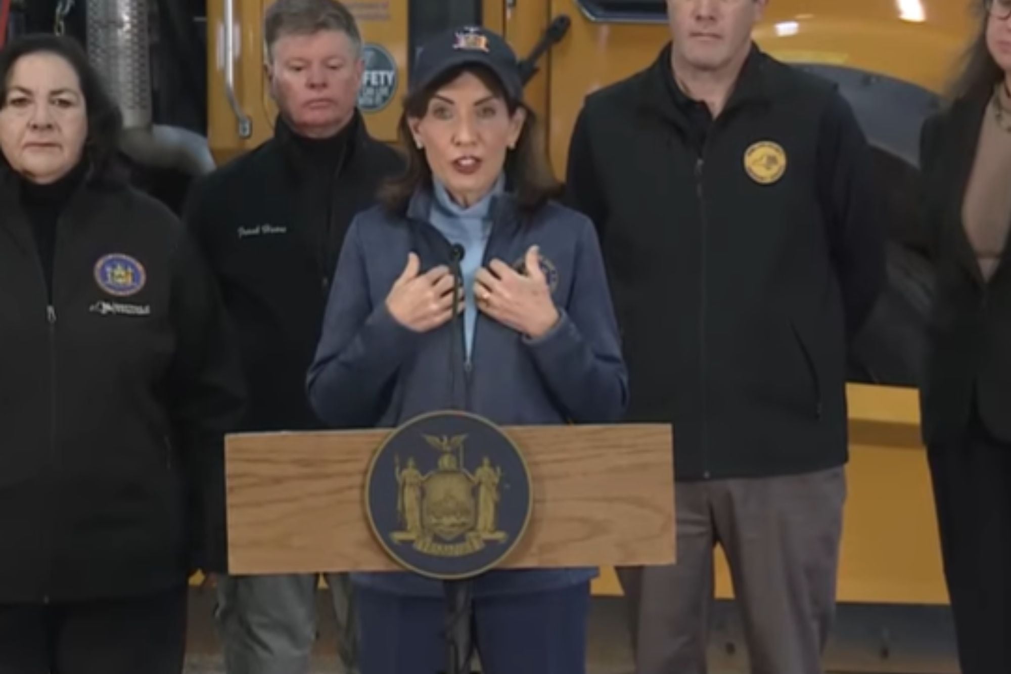 Kathy Hochul declaró el estado de emergencia en Nueva York por el clima severo