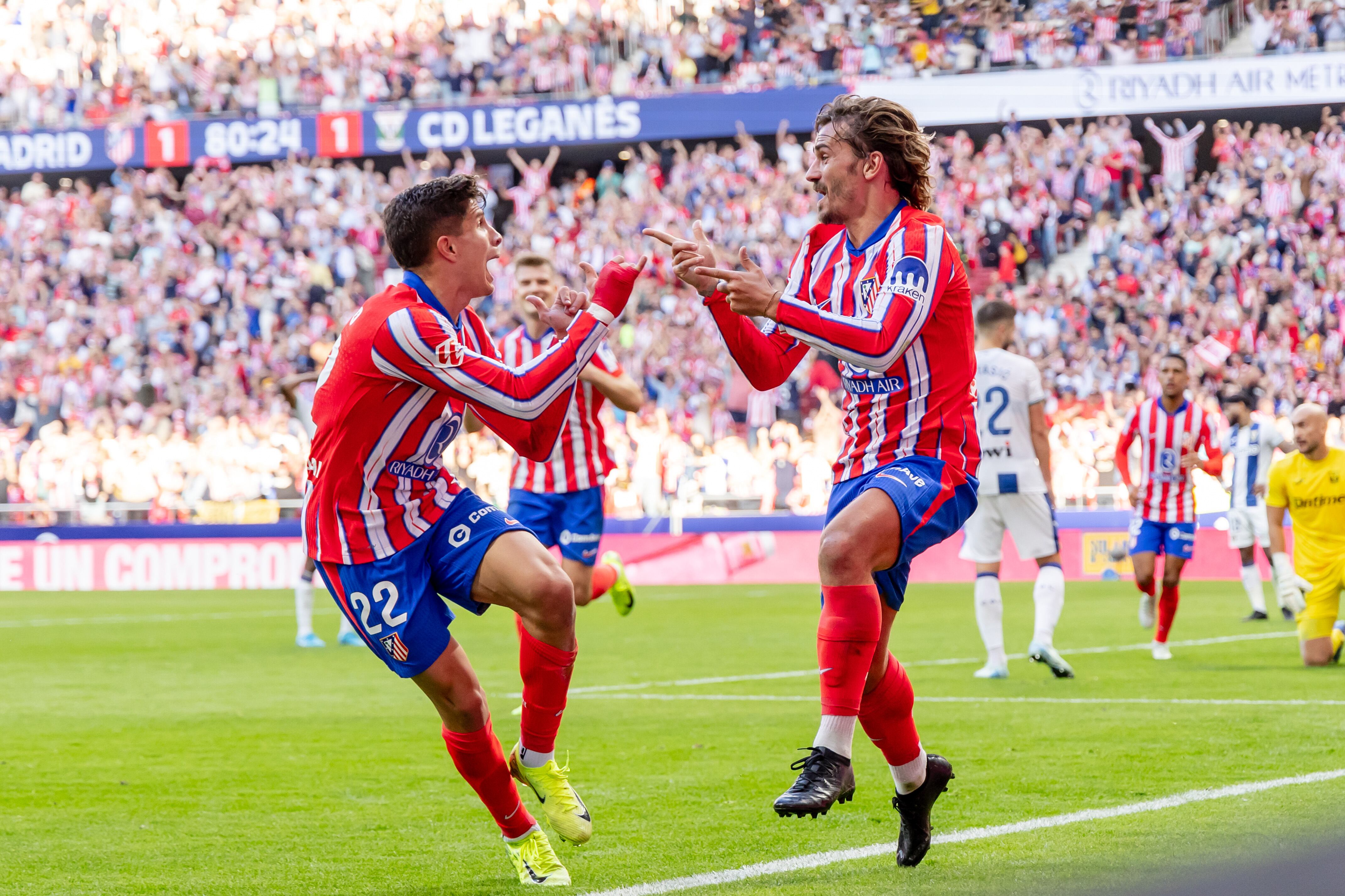Hoy son cómplices en el ataque de Atlético de Madrid, Giuliano y Griezmann; el delantero fue el ídolo de Simeone desde la infancia del argentino