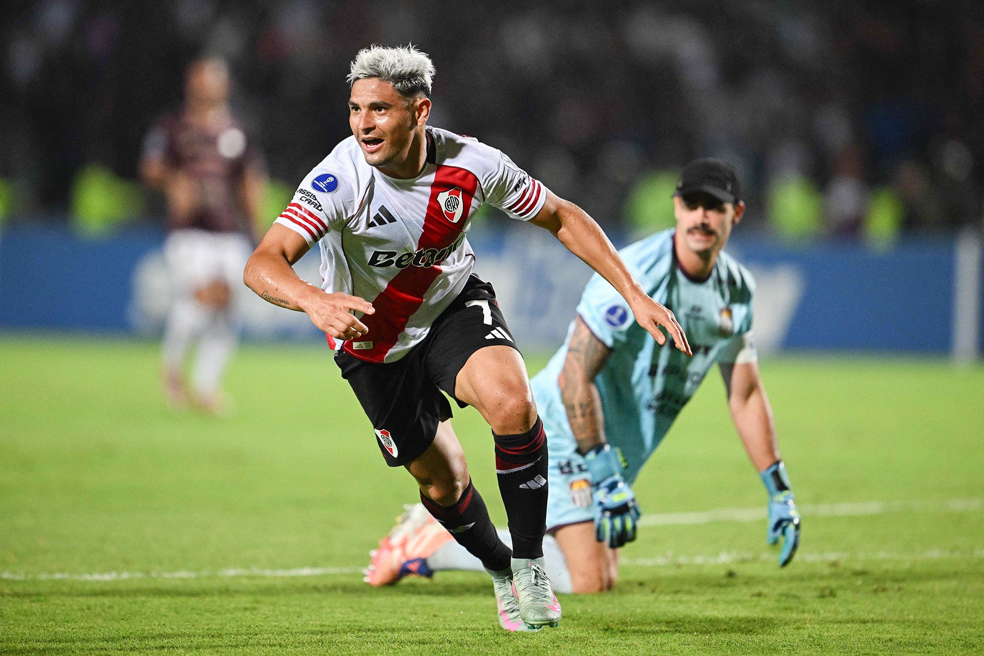 River derrotó a Carabobo sobre la hora y quedó a un paso de la clasificación en la Copa Sudamericana