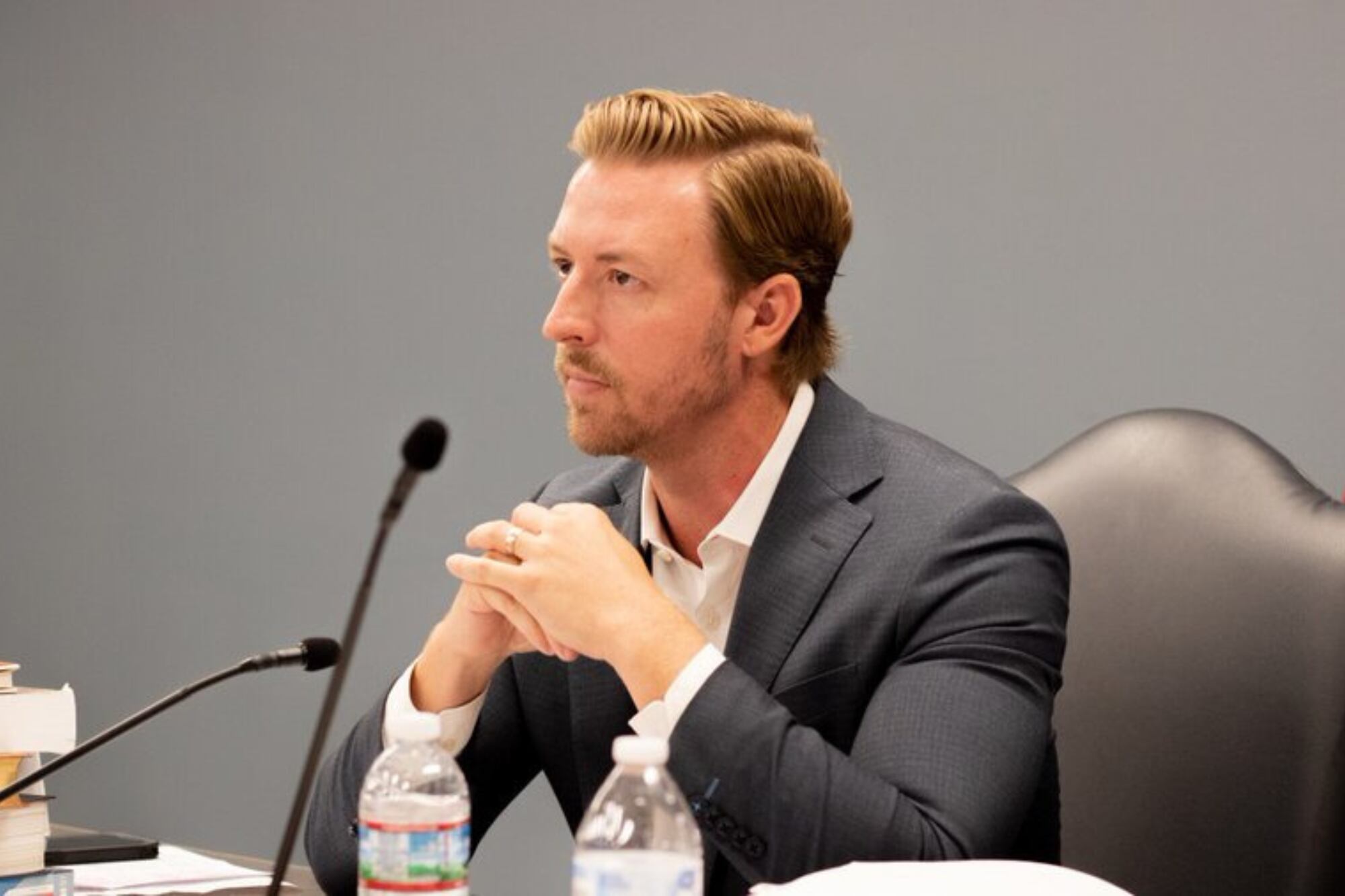 El superintendente de escuelas estatales de Oklahoma, Ryan Walters, es el principal impulsar de esta serie de reformas que buscan la aprobación del gobernador