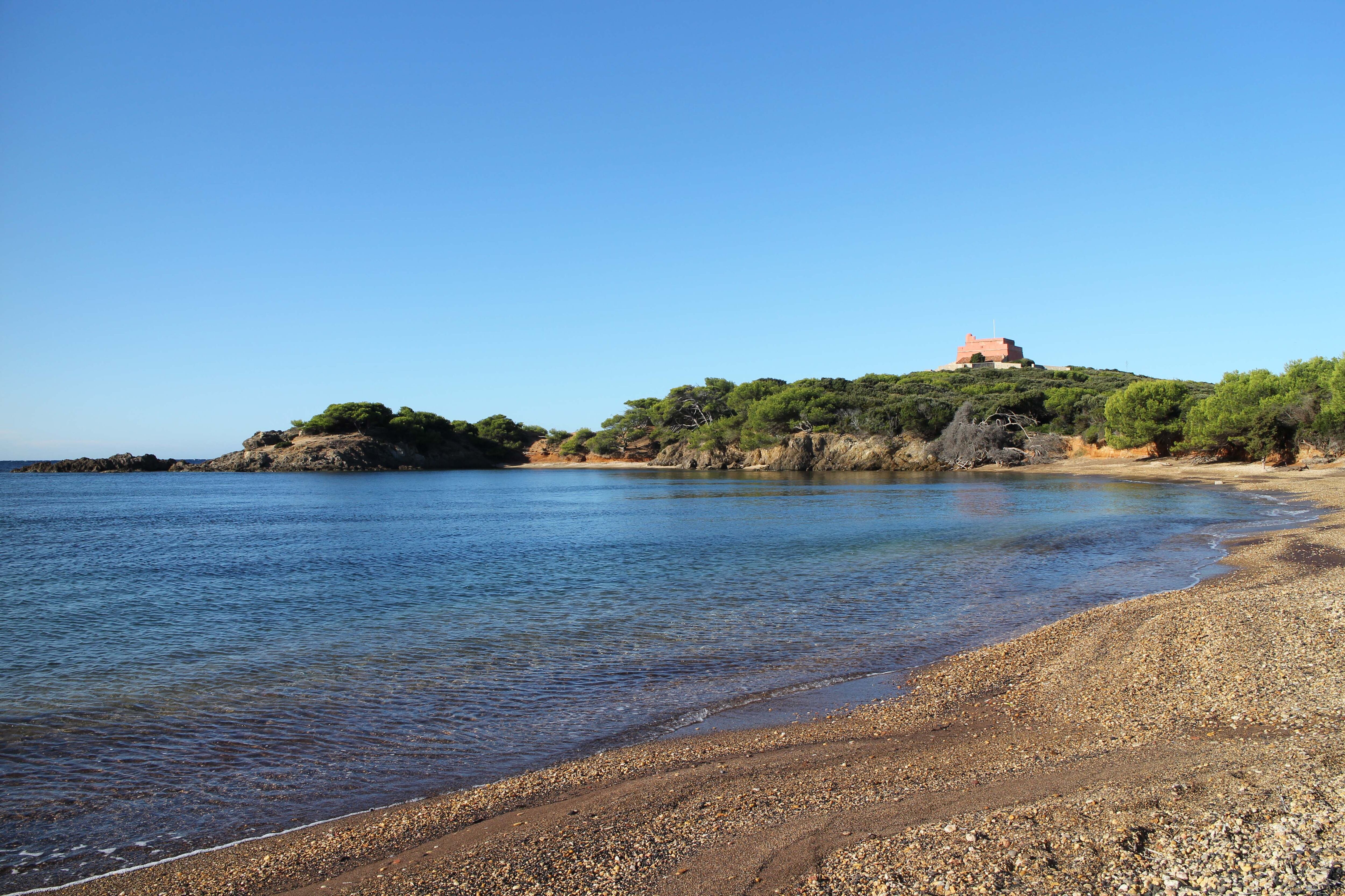 La Playa Negra al lado de Fuerte Grand Langoustier