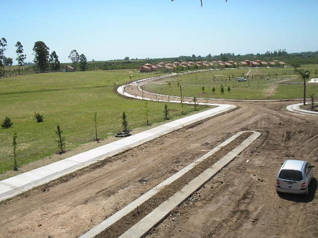 La forestación y el trabajo estratégico de las tierras para crear el complejo turístico fueron un gran desafío
