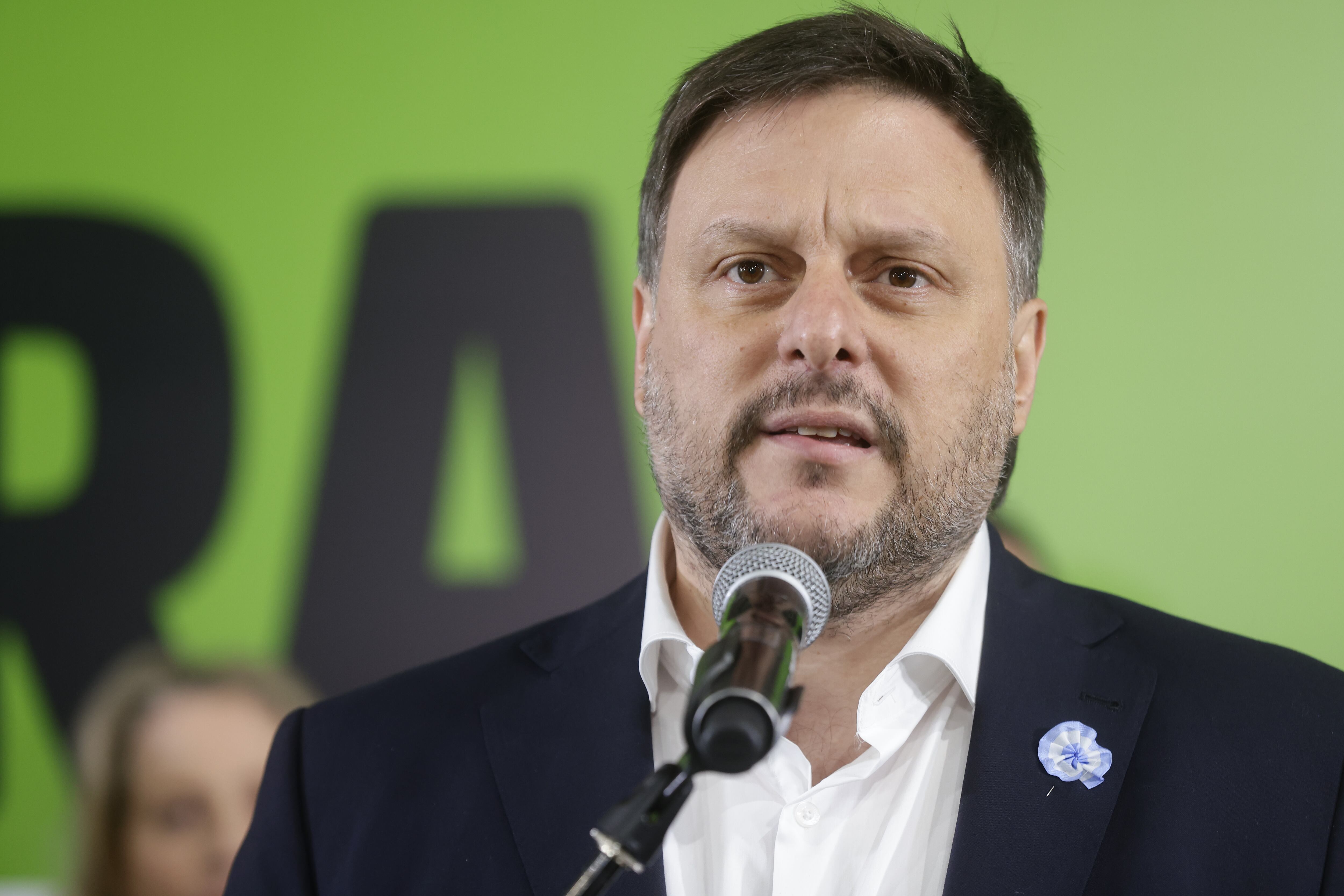 El peronismo se quedó sin nafta en la recta final en la Ciudad y sigue sin hacer pie ante Javier Milei