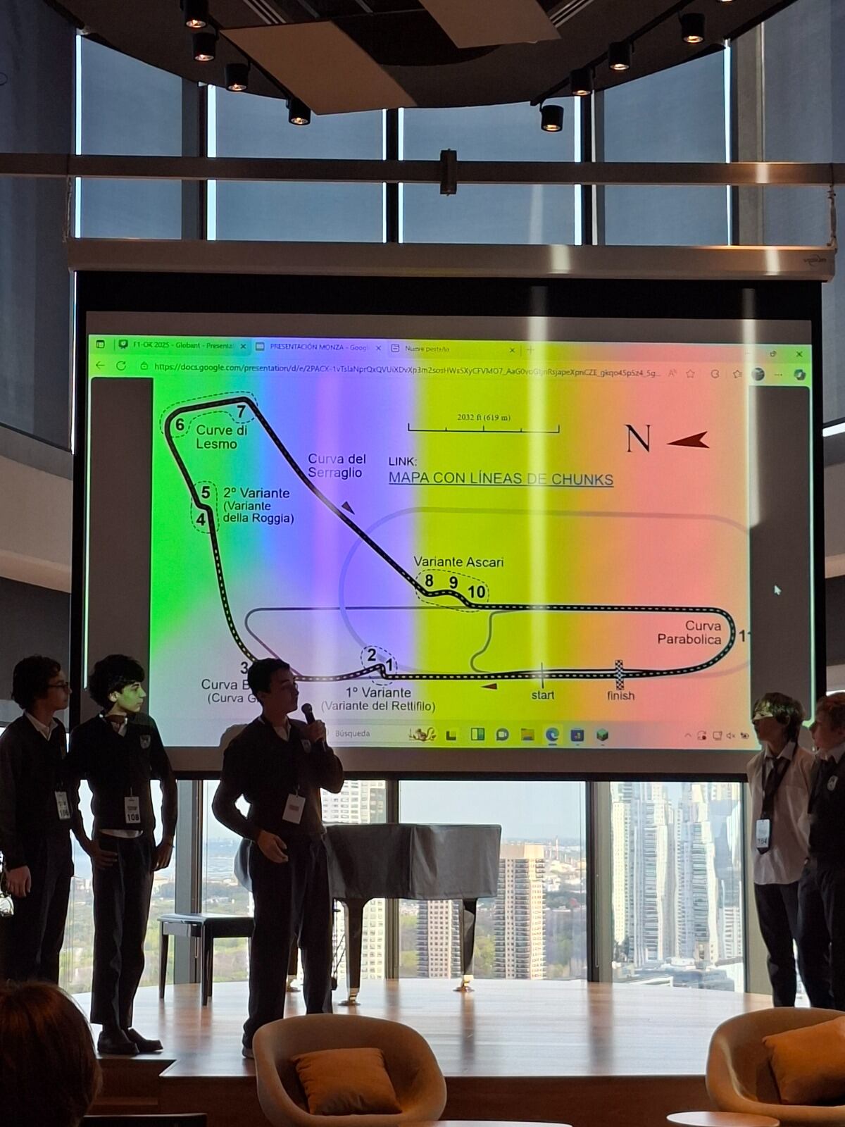 Algunos de los alumnos que participaron de la competencia de Minecraft en Buenos Aires el viernes pasado