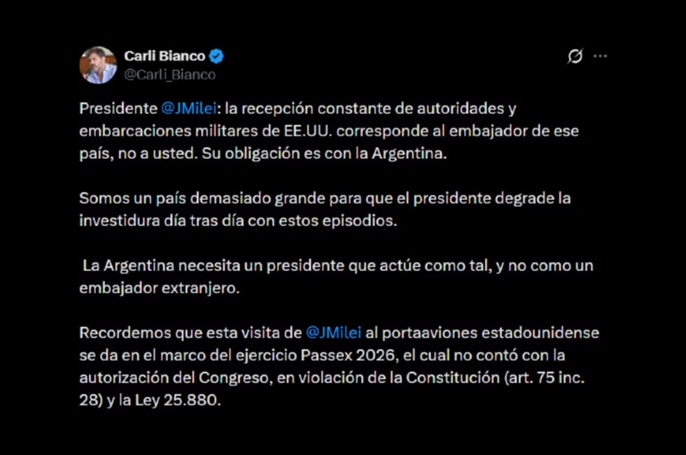 El ministro de Gobierno bonaerense, Carlos Bianco, apuntó contra el presidente Javier Milei por su aparición en el portaaviones USS Nimitz