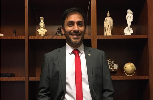 En X, Sarubbi Benítez es conocido como