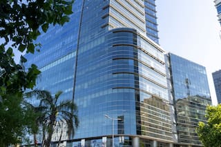 Pisos premium en venta en un ícono del microcentro porteño