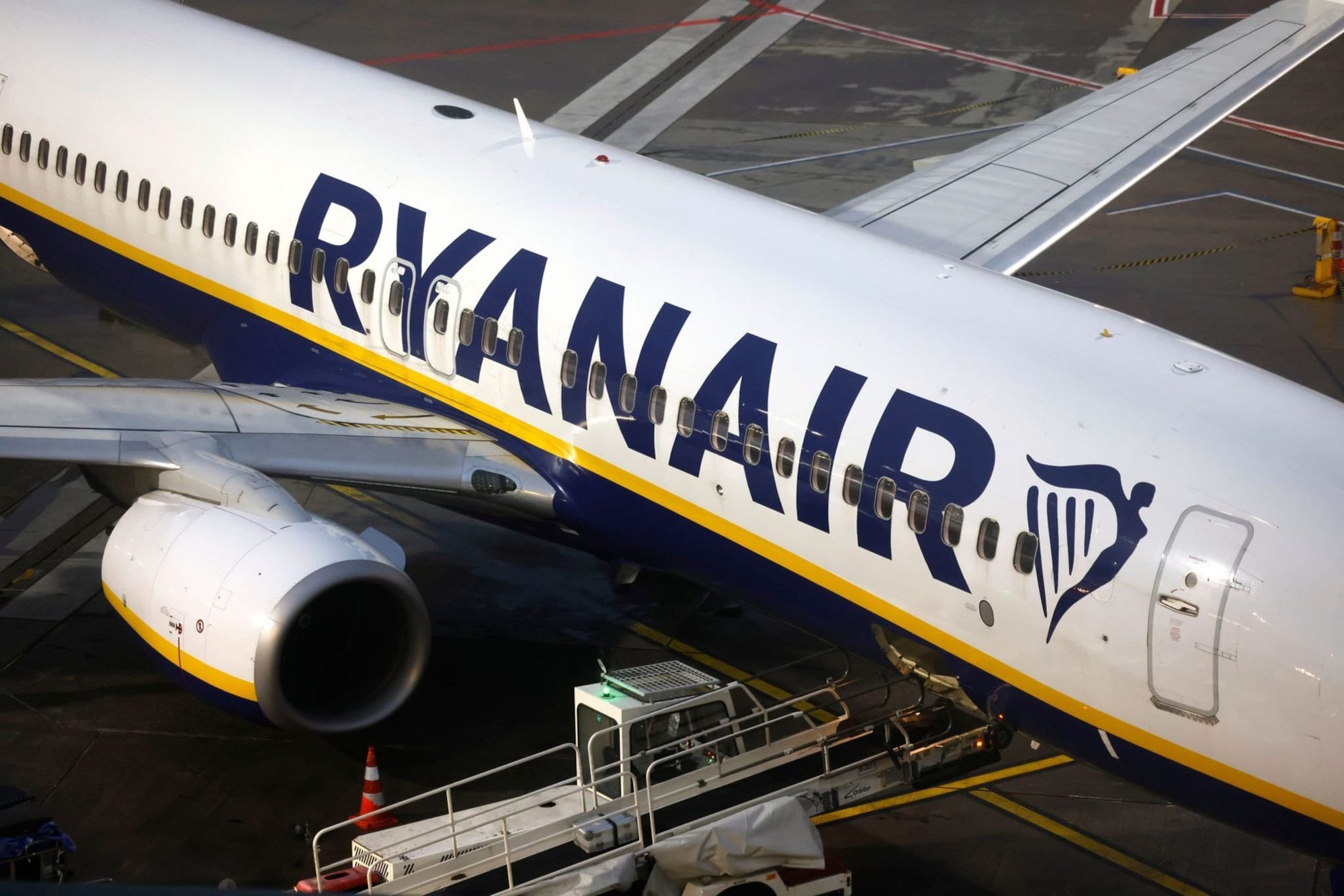 FILED - 30 January 2023, Cologne: FILE PHOTO - A Ryanair passenger plane is parked at Cologne/Bonn Airport. Photo: Thomas Banneyer/dpa