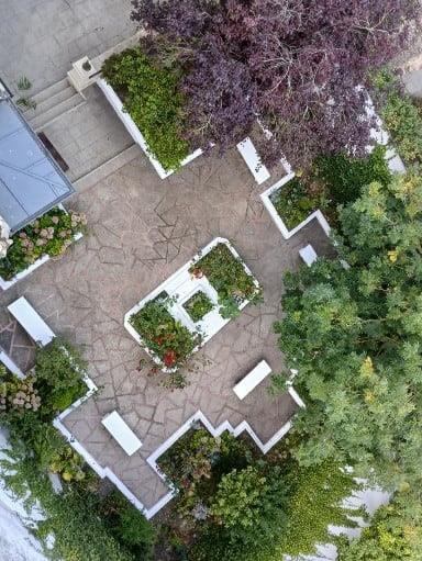 El jardín de la casa, uno de los espacios donde San Martín pasaba largas horas junto a sus nietas y conversaba con Adolphe Gérard