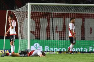 Seis minutos siniestros para River: Colón lo goleó 4-1 en Santa Fe