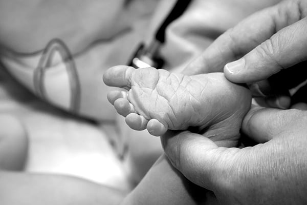 Neuquén: Investigan Muerte de Bebé en Parto Domiciliario en Rincón de Los Sauces