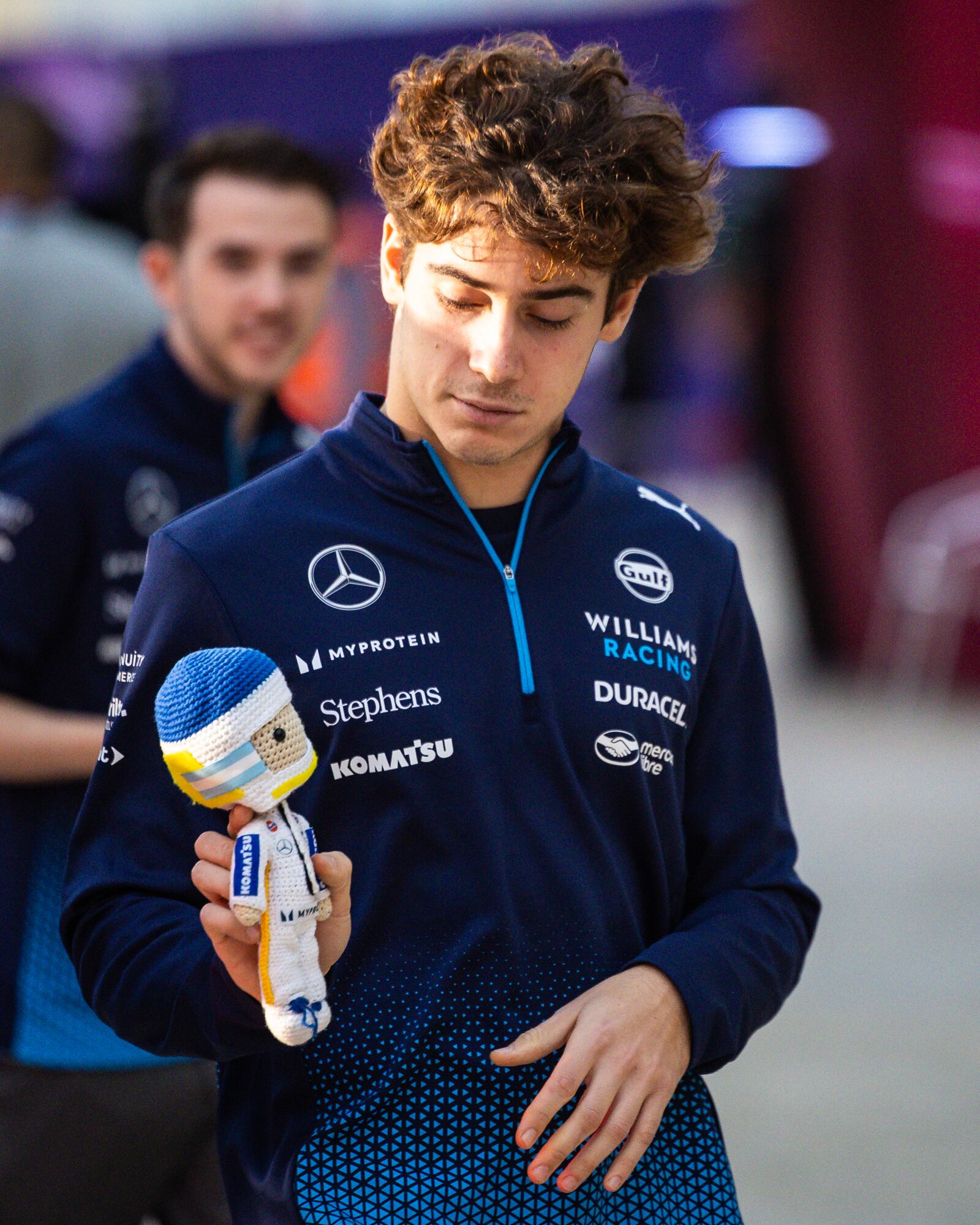 Franco Colapinto, simpático, en Qatar; Franco Colapinto encara en Qatar su penúltimo hran premio de Fórmula 1, con objetivos por cumplir.