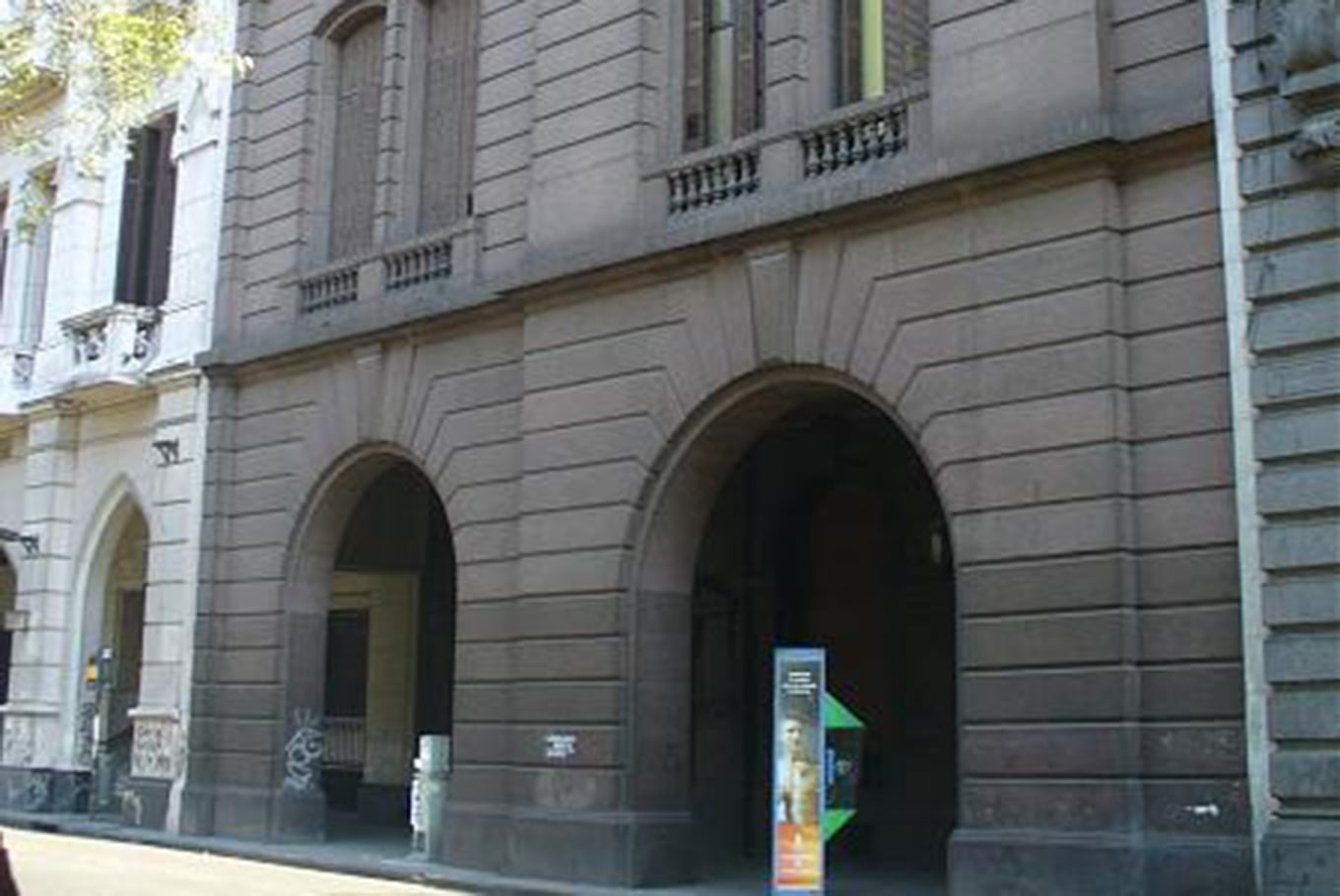 Edificio del Archivo General de la Nación, AGN, en Alem al 200