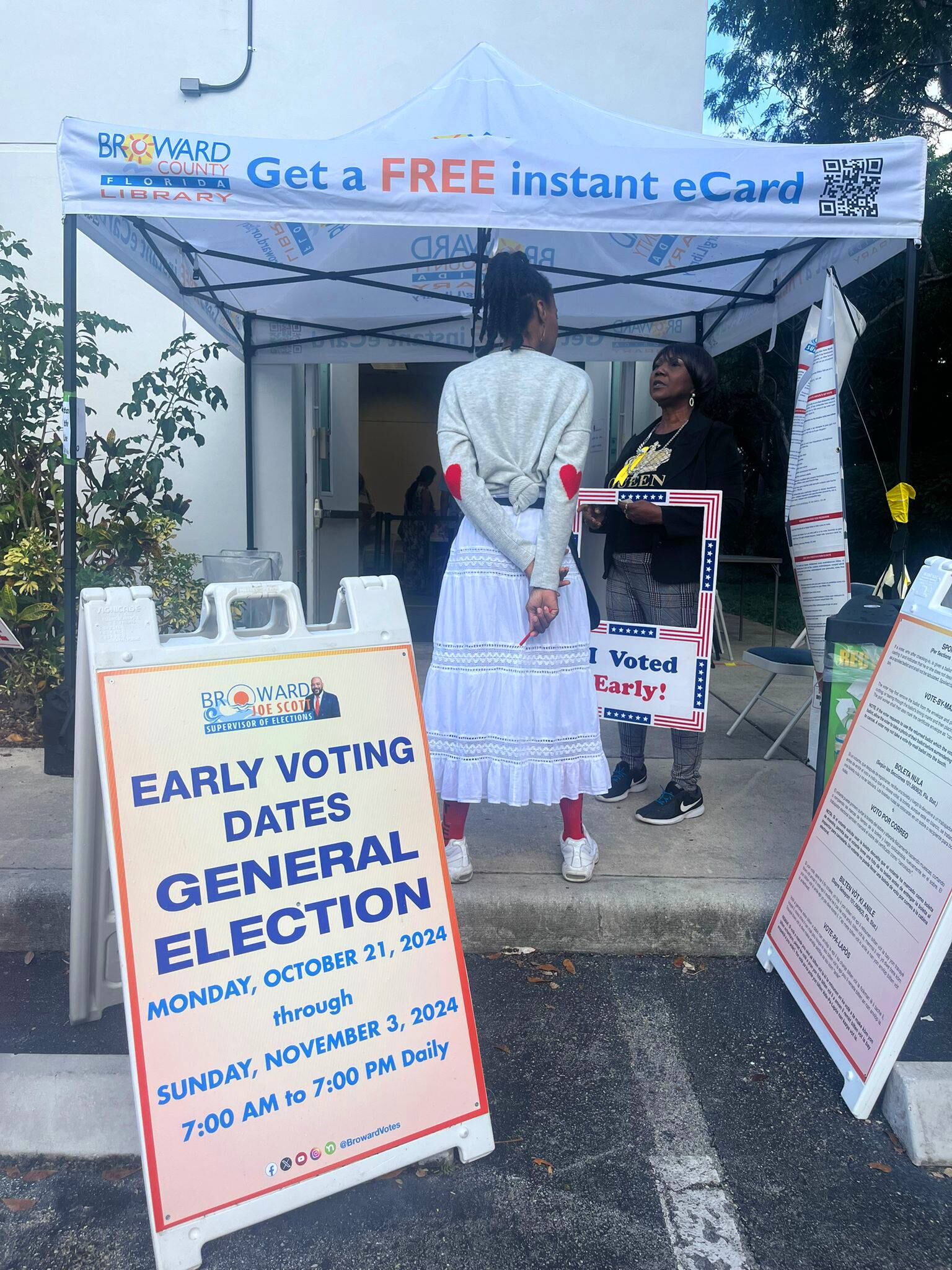 Una estación de voto anticipado en Florida