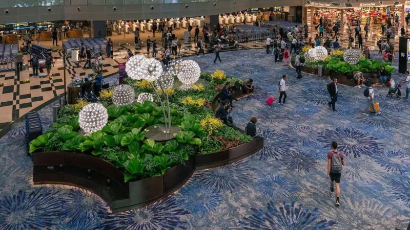 Todos los elementos del aeropuerto están diseñados para que los pasajeros se desplacen sin problemas por la terminal