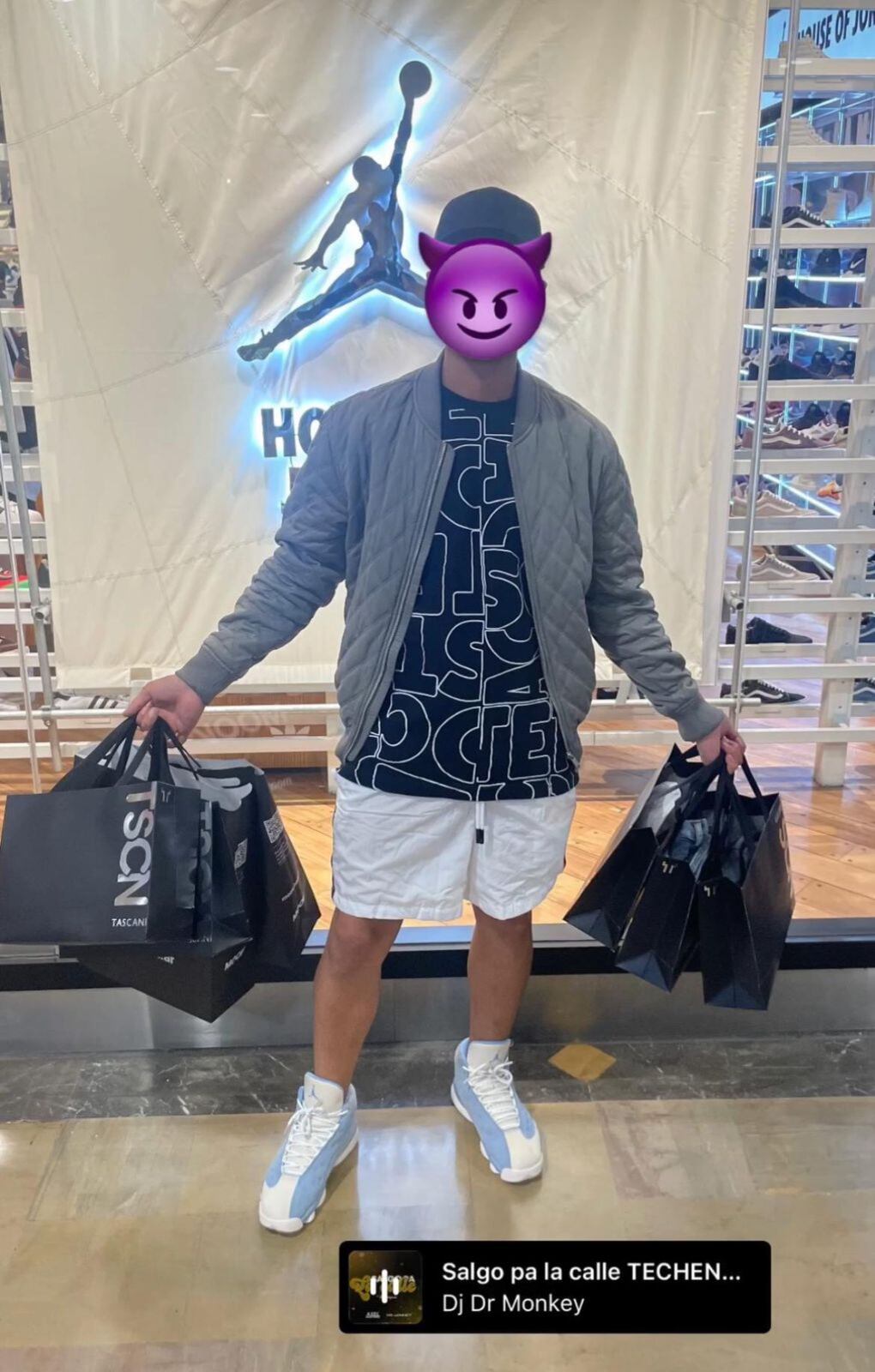 Uno de los integrantes de la Banda del Millón, antes de ser detenido mientras hacía compras en Unicenter con plata robada