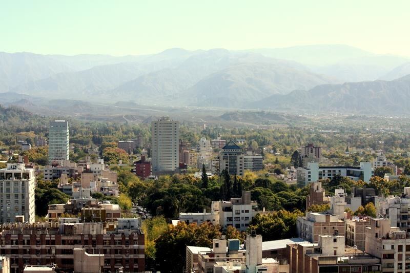 Los alquileres de dos ambientes en Mendoza oscilan entre los $500.000 y los $800.000