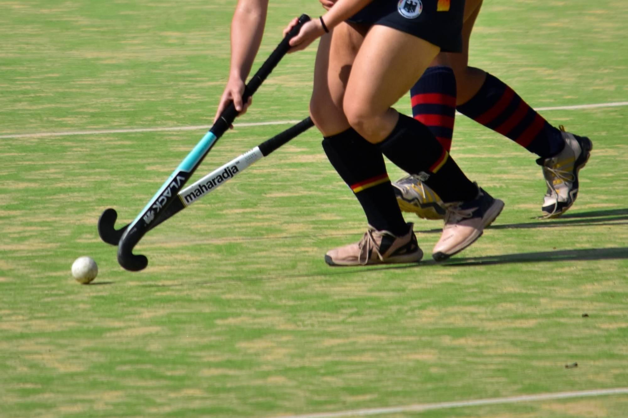 Detuvieron a un entrenador de hockey acusado de abusar sexualmente de tres adolescentes.