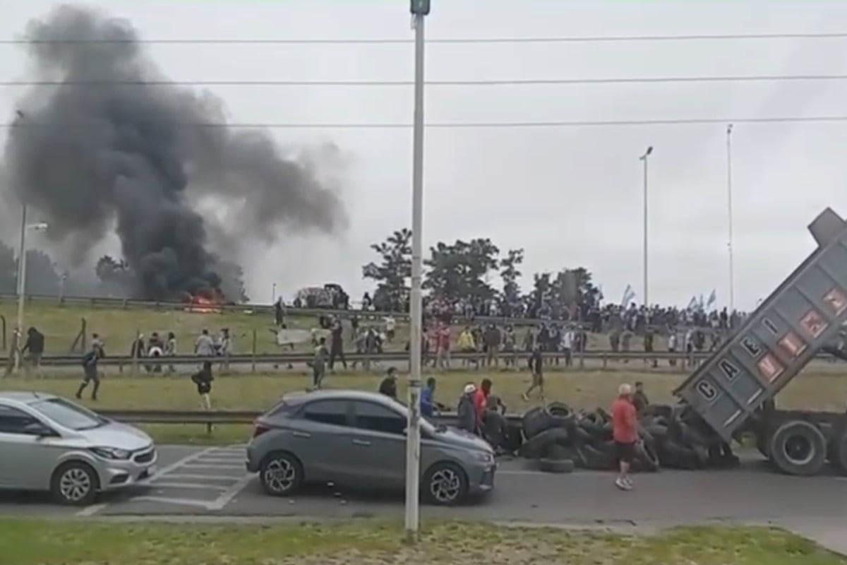 El Gobierno evalúa multar a la UTA y La Fraternidad por ir al paro pese a la conciliación obligatoria