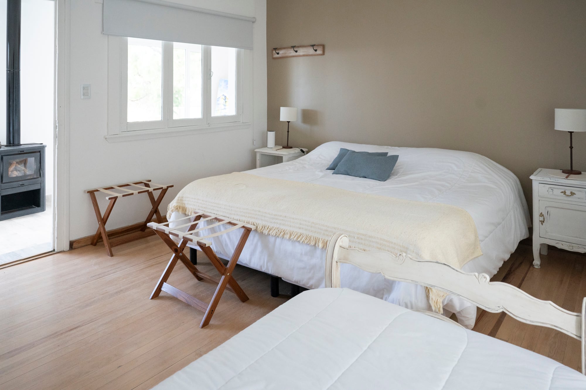 Las habitaciones son amplias y muy bonitas