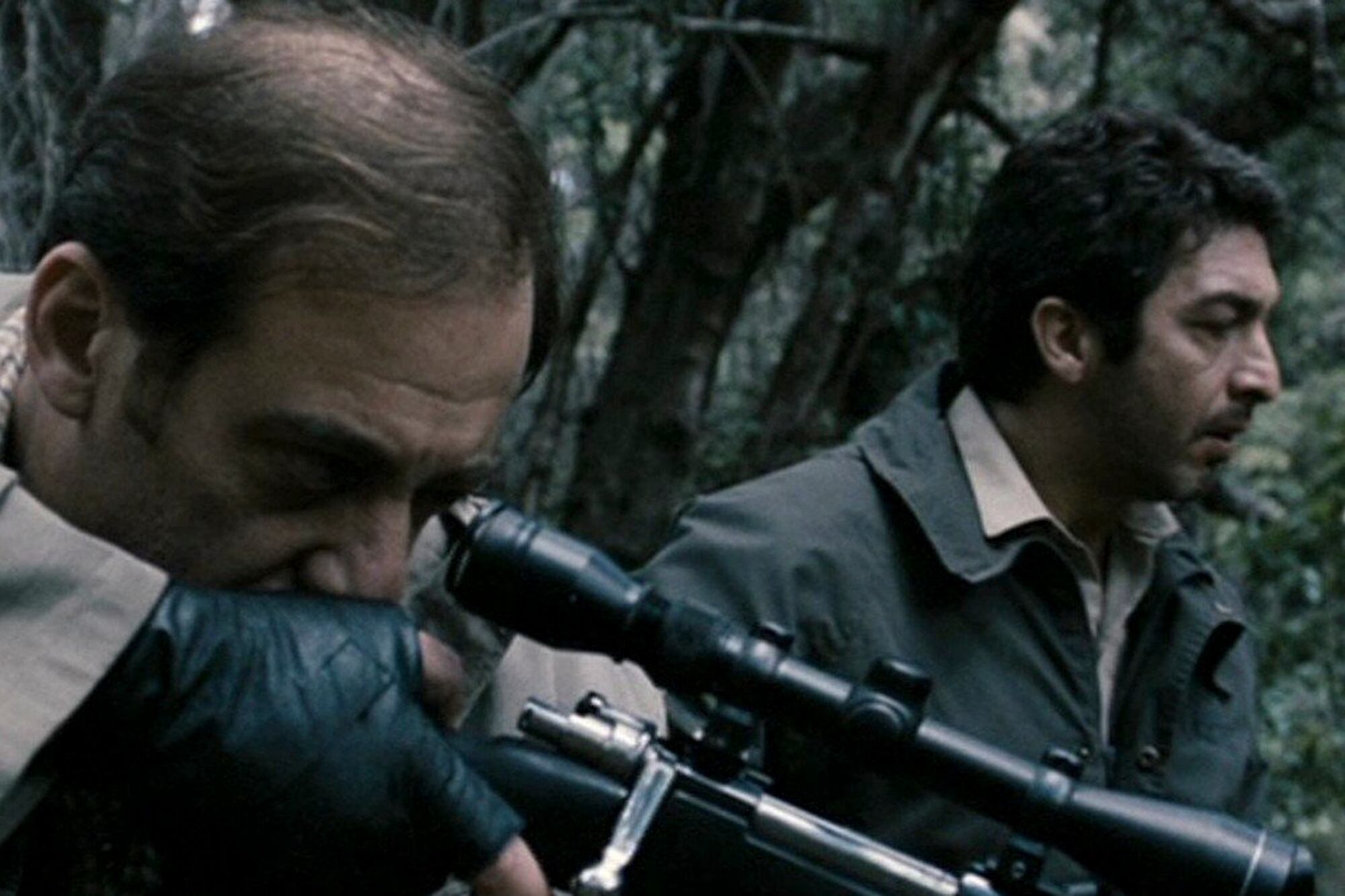 Alejandro Awada y Ricardo Darín, en una escena de El Aura