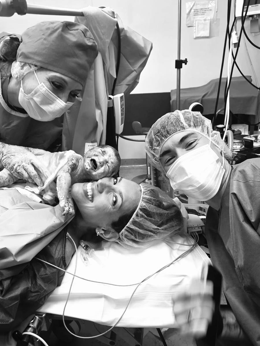 La foto con la que la familia confirmó la llegada al mundo de su primer hijo