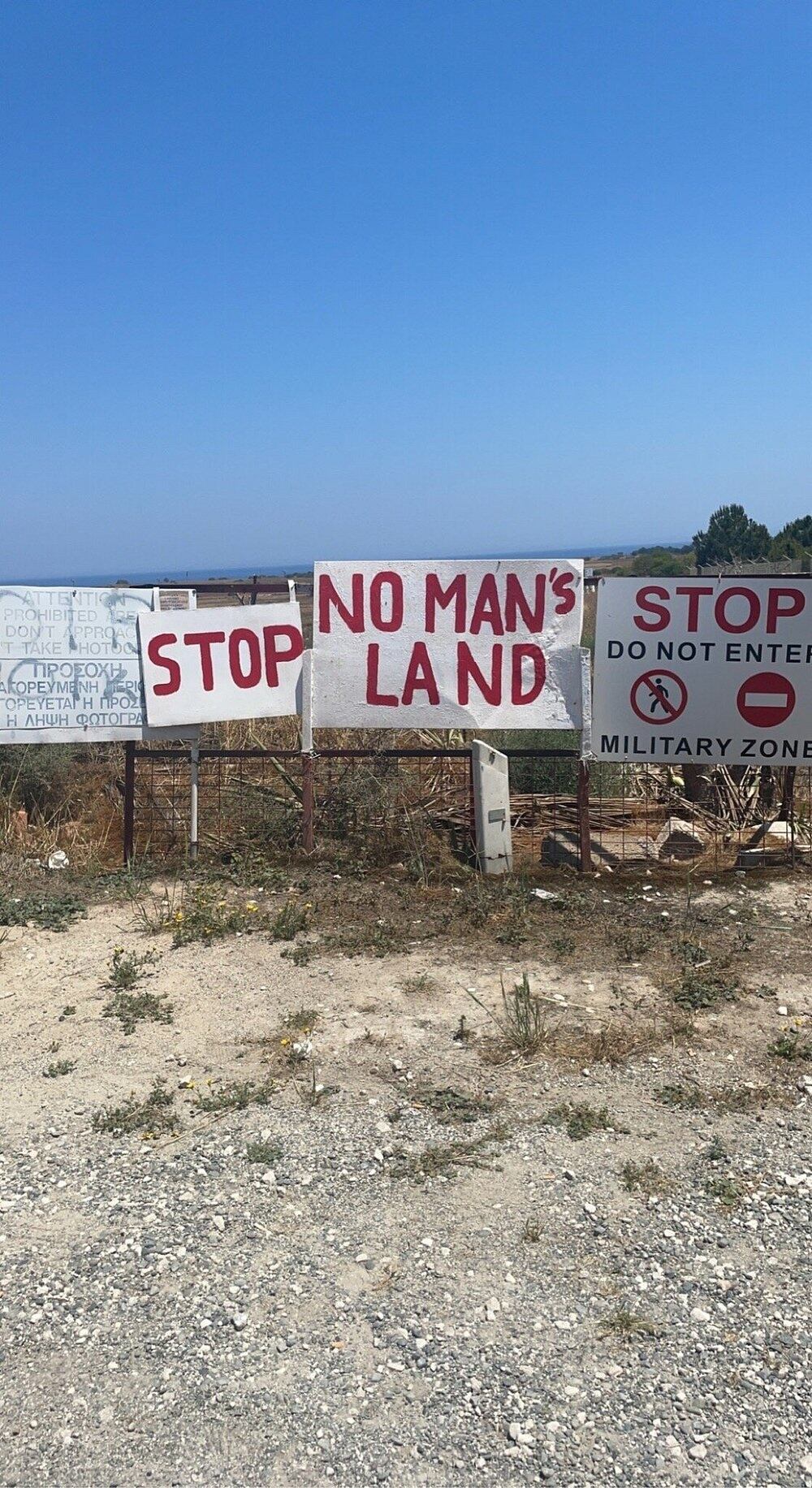 La administración turcochipriota cercó Varosha y solo hay un corredor habilitado para los turistas, el resto de la ciudad tiene acceso prohibido