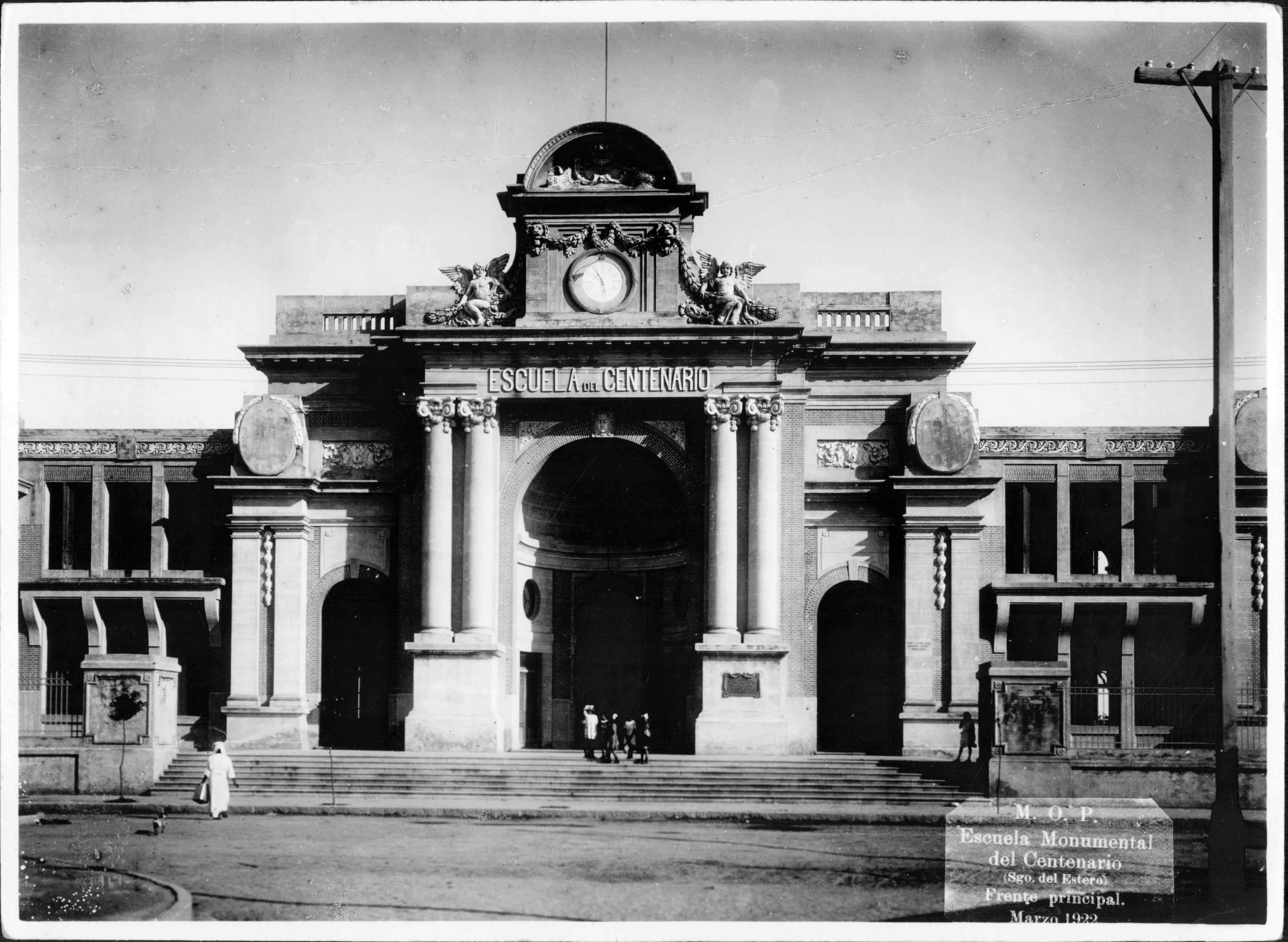 Escuela del Centenario (AGN)