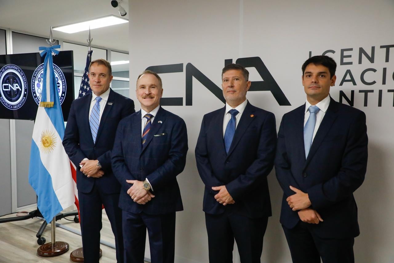 El FBI felicitó a la SIDE por el lanzamiento del Centro Nacional Antiterrorismo
